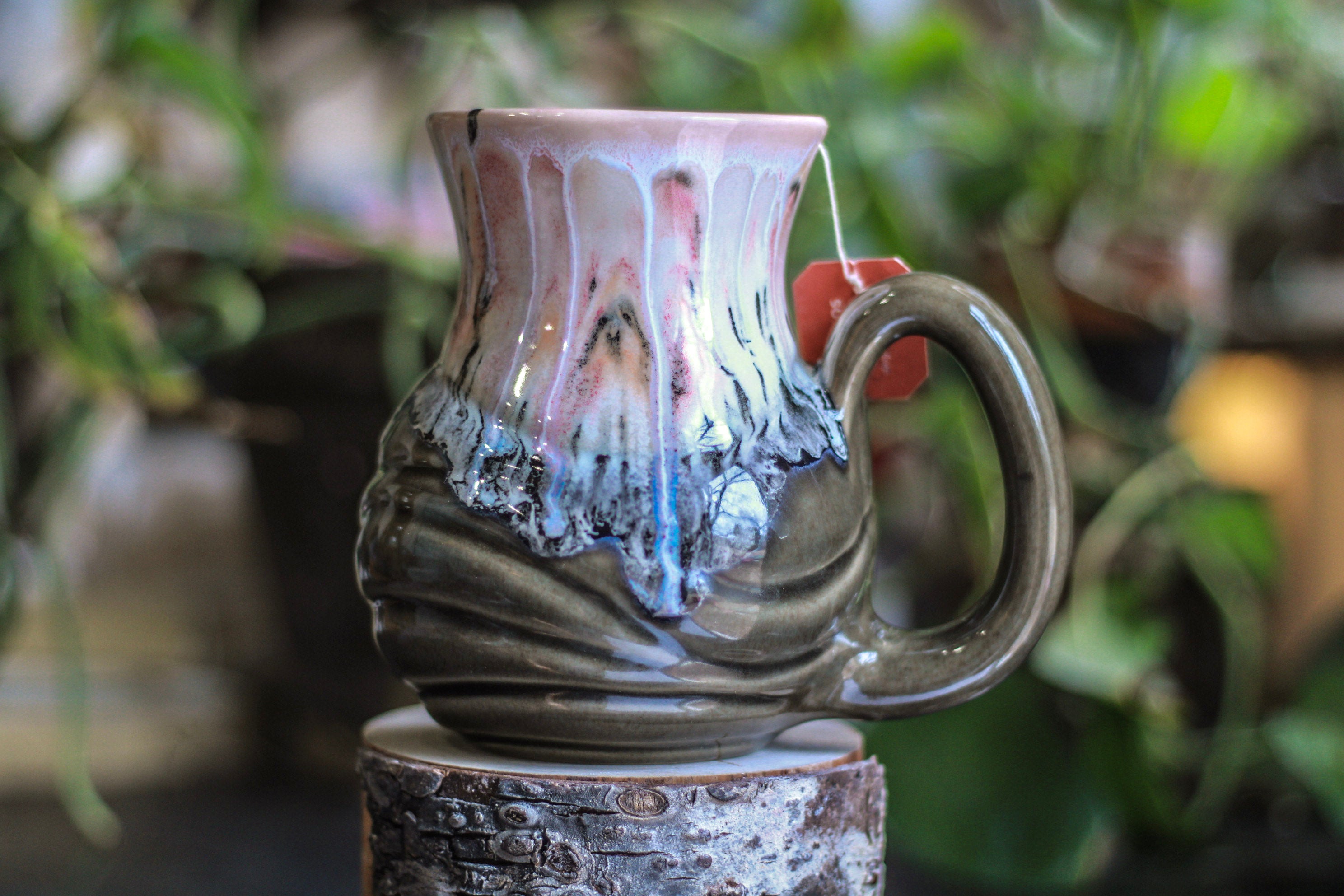 01-D Granny's Boudoir Flared Notched Textured Mug - TOP SHELF MISFIT, 20 oz.