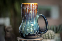 Load image into Gallery viewer, 03-D New Wave Gourd Mug, 21 oz.