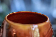 Load image into Gallery viewer, 16-D Molten Melon Squat Textured Mug, 33 oz.