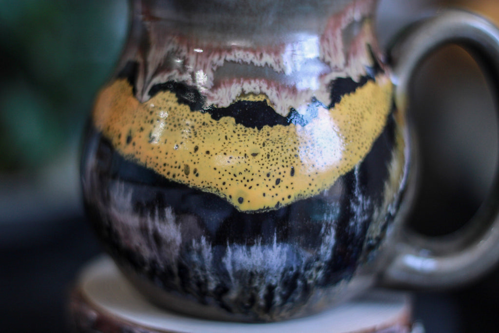 25-C Bumblebee Jasper Flared Mug, 20 oz.