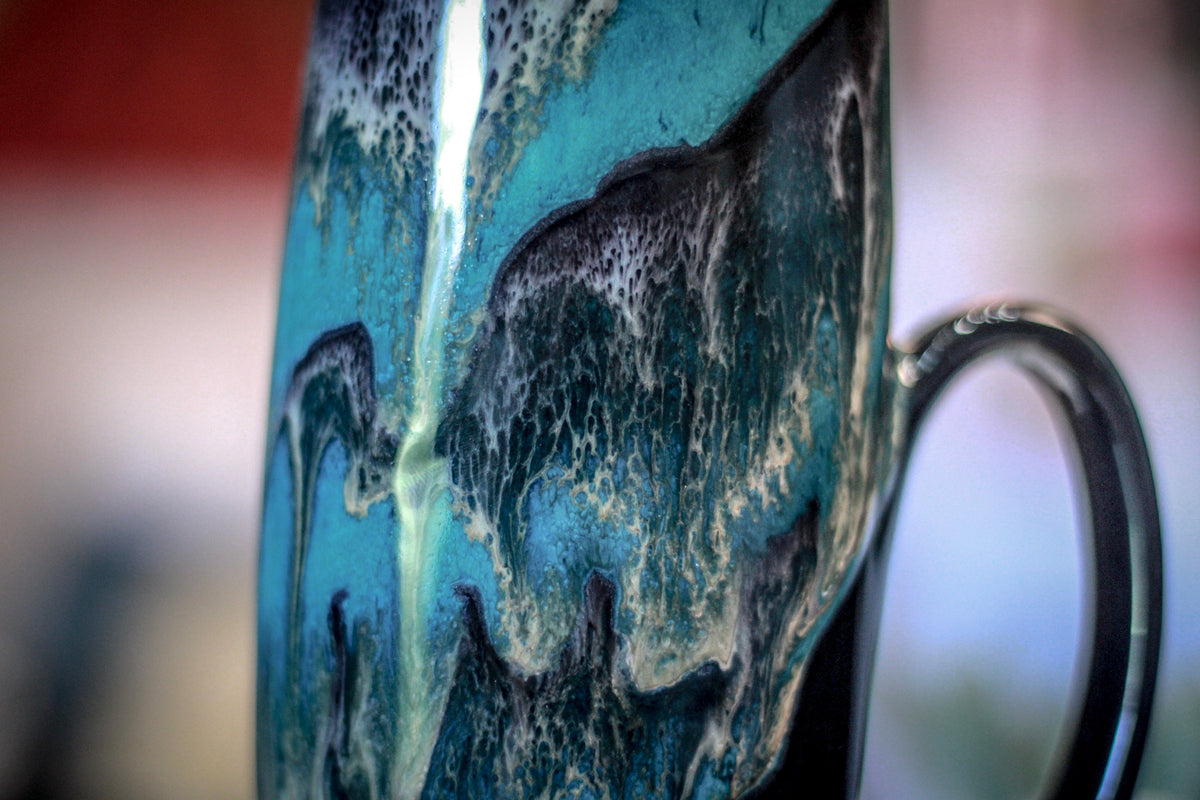 25-D Turquoise Grotto Mug, 21 oz.