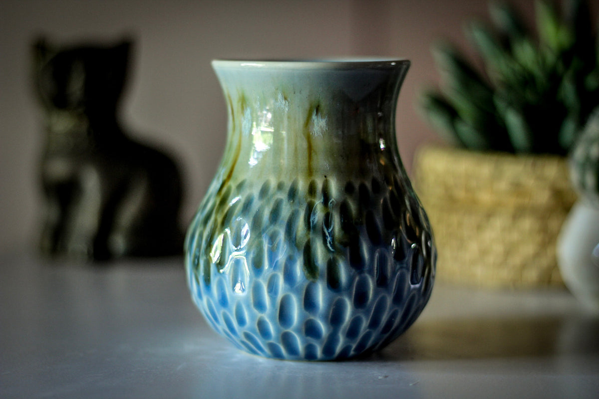 32-G PROTOTYPE Flared Textured Cup, 13 oz.