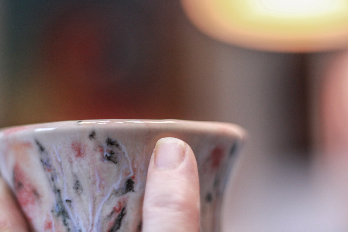 03-D Granny's Lace Notched Flared Mug, 17 oz.