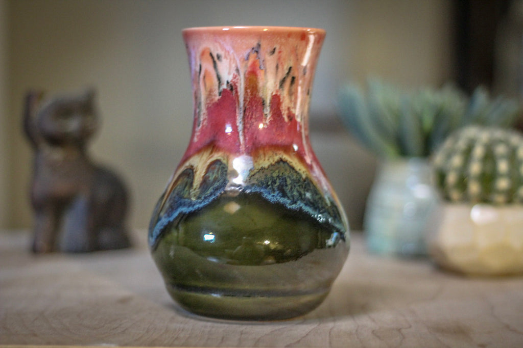 15-A Coral Mountain Meadow Flared Acorn Mug - TOP SHELF MISFIT, 21 oz.