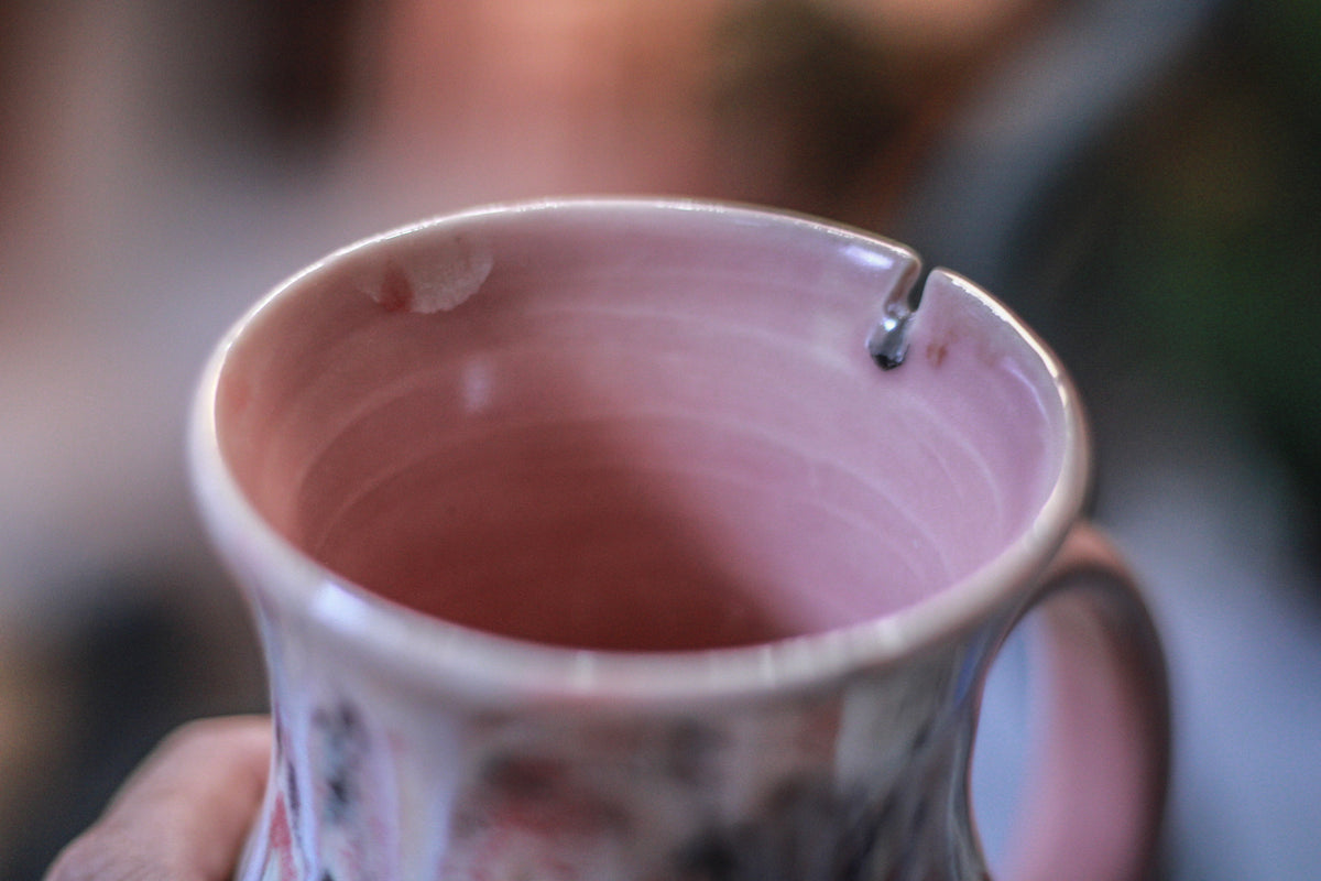 03-D Granny's Lace Notched Flared Mug, 17 oz.