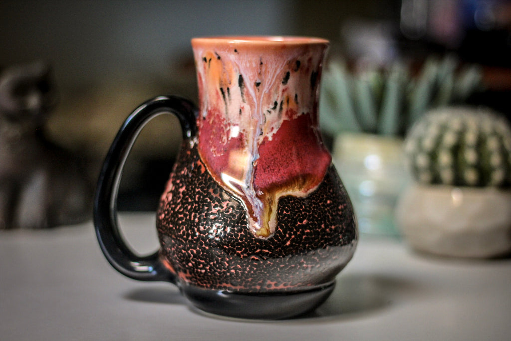 04-B Coral Mountain Lava Flared Acorn Mug - MISFIT, 21 oz. - 20% off