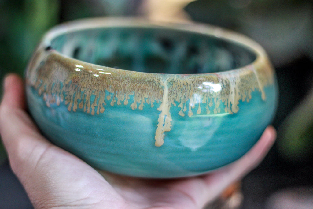 03-C Champlain Falls 'Eye' Bowl - MISFIT, 19 oz. - 20% off