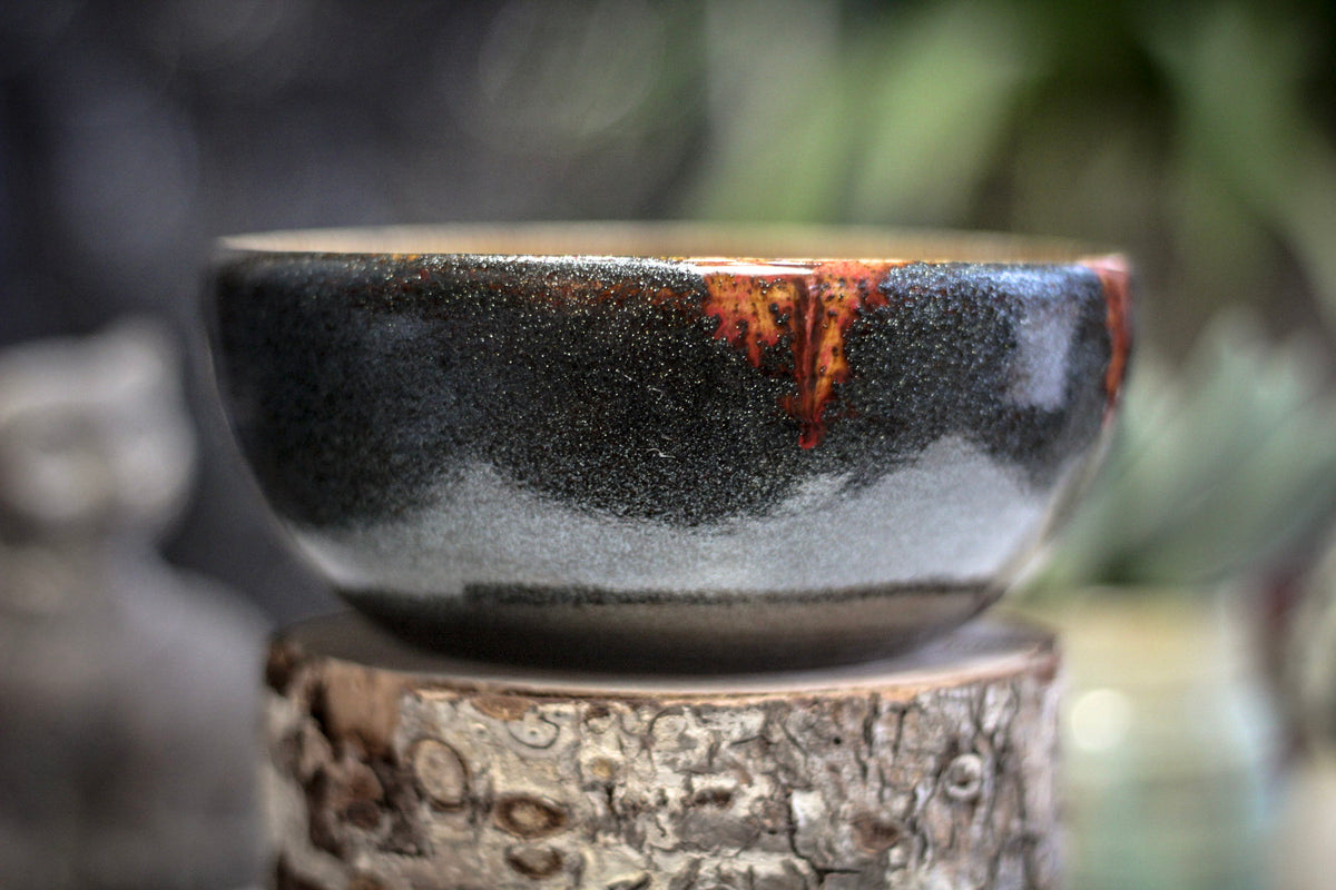 31-B Psychedelic Grotto Bowl, 17 oz.