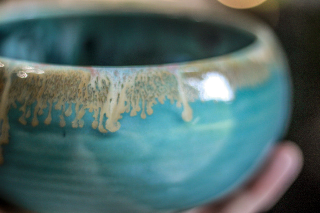 03-C Champlain Falls 'Eye' Bowl - MISFIT, 19 oz. - 20% off