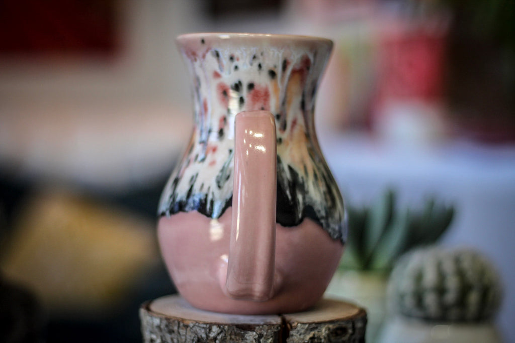 04-D Granny's Lace Flared Mug, 18 oz.