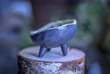 Load image into Gallery viewer, 04-H Champlain Shale 3-legged Bowl, 2 oz.