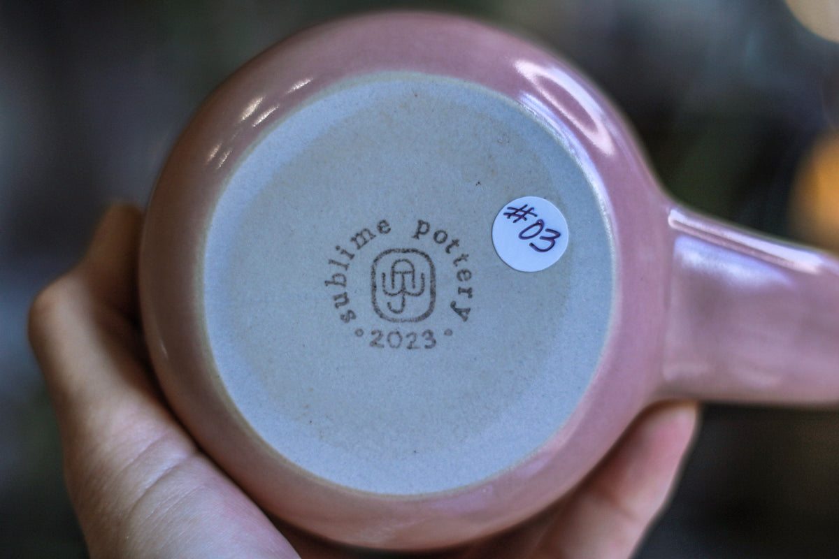 03-C Strawberry Fields Notched Mug, 25 oz.