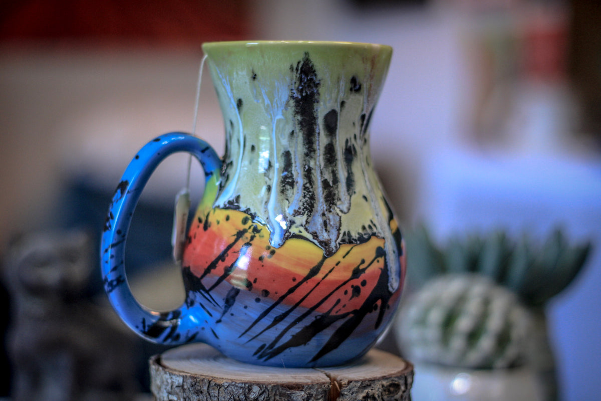 04-A Corona Flow Notched Flared Mug, 20 oz.