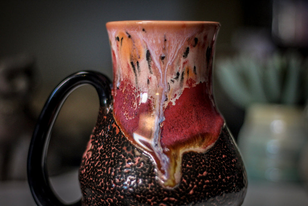 04-B Coral Mountain Lava Flared Acorn Mug - MISFIT, 21 oz. - 20% off