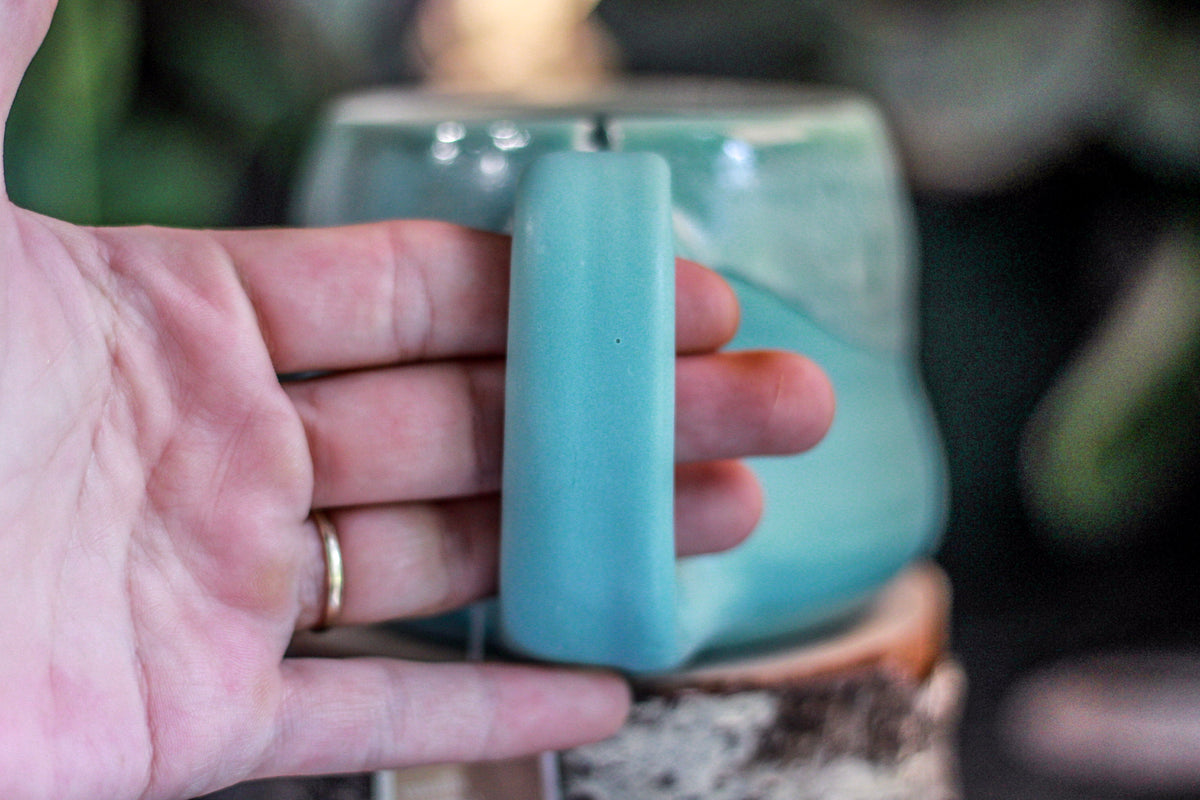 04-G EXPERIMENT Notched Gourd Mug, 15 oz.