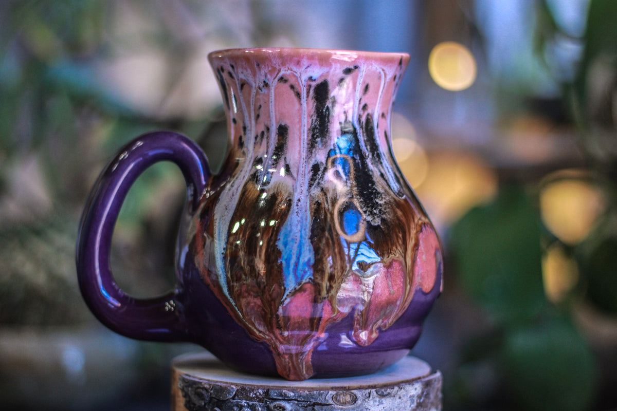 04-B Granny's Boudoir Flared Acorn Notched Mug - MINOR MISFIT, 22 oz. - 10% off