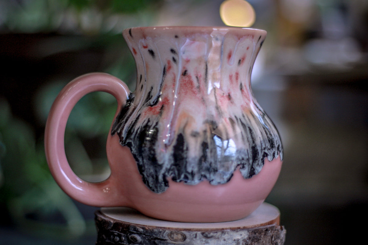 04-D Granny's Lace Flared Mug, 16 oz.