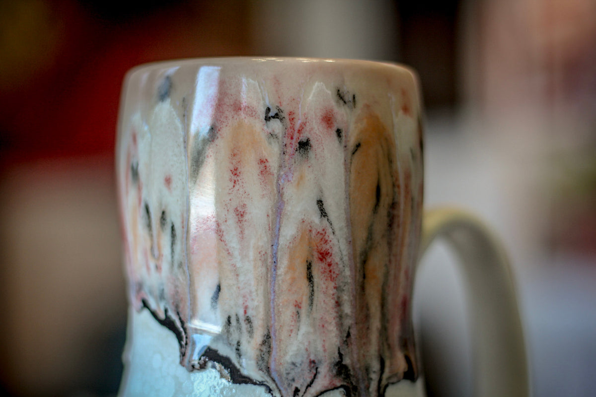04-D Granny's Lace Notched Gourd Mug, 20 oz.