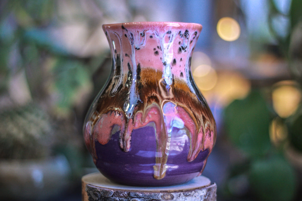 04-B Granny's Boudoir Flared Acorn Notched Mug - MINOR MISFIT, 22 oz. - 10% off