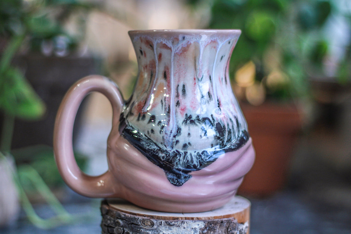 05-D Granny's Lace Flared Textured Mug - 21 oz.