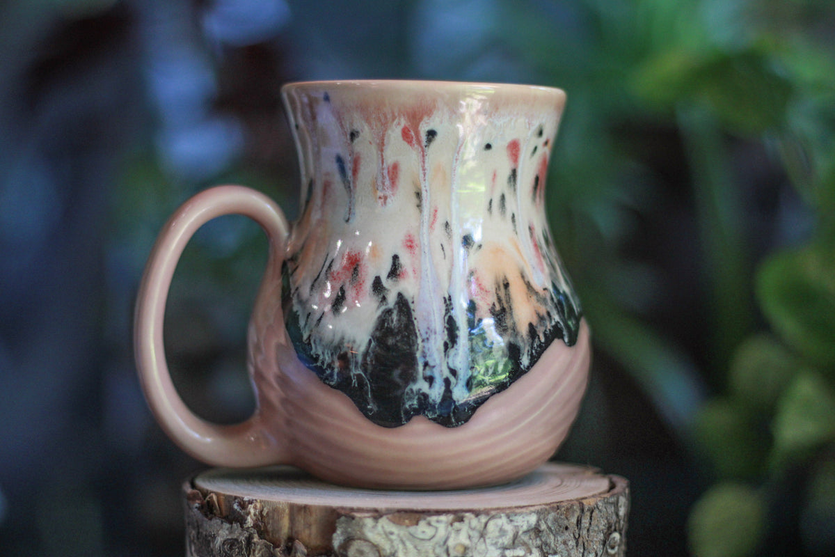 04-D Granny's Lace Flared Textured Mug, 14 oz.
