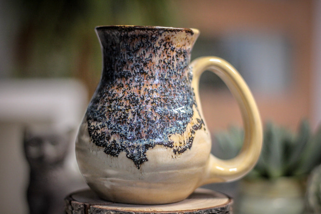 06-G Flared Textured Mug, 17 oz.