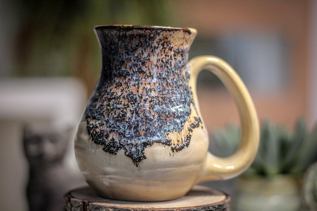 06-G Flared Textured Mug, 17 oz.