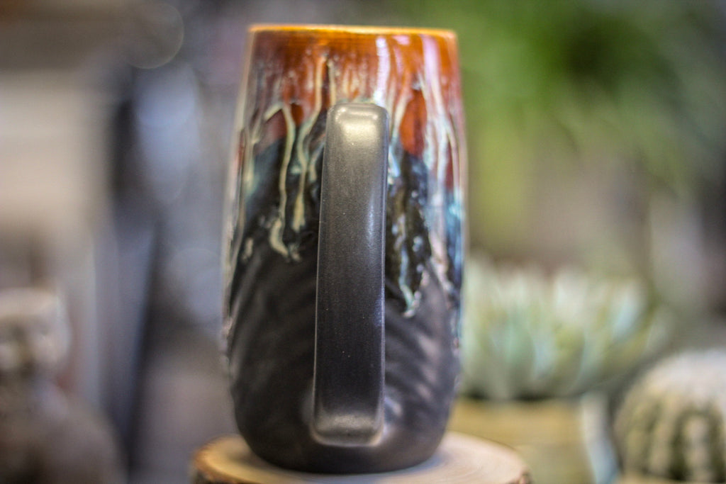05-D New Wave Textured Mug, 19 oz.