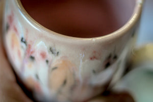 04-D Granny's Lace Notched Gourd Mug, 20 oz.