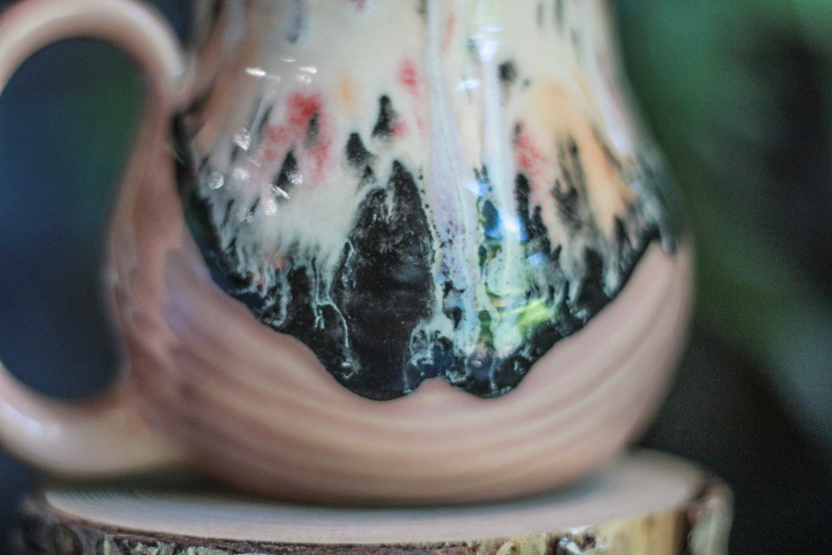 04-D Granny's Lace Flared Textured Mug, 14 oz.