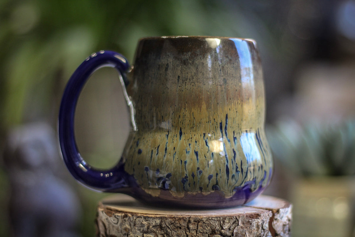 05-E Atlantean Falls Variation Gourd Mug, 14 oz.