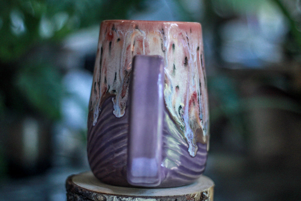 05-E Granny's Lace Textured Mug, 18 oz.