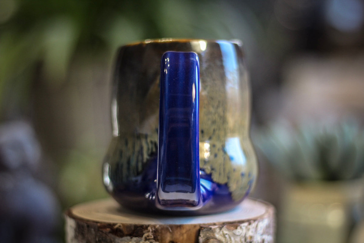 05-E Atlantean Falls Variation Gourd Mug, 14 oz.