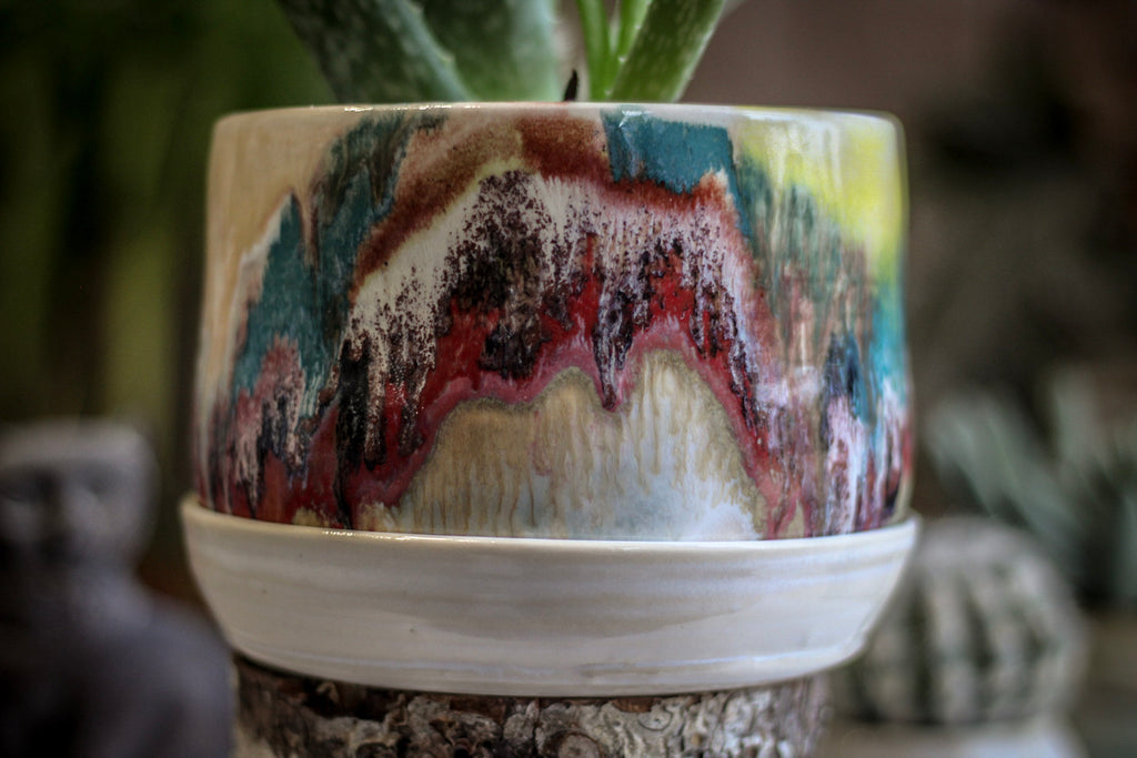 05-B Snowy Grotto Planter with Plate