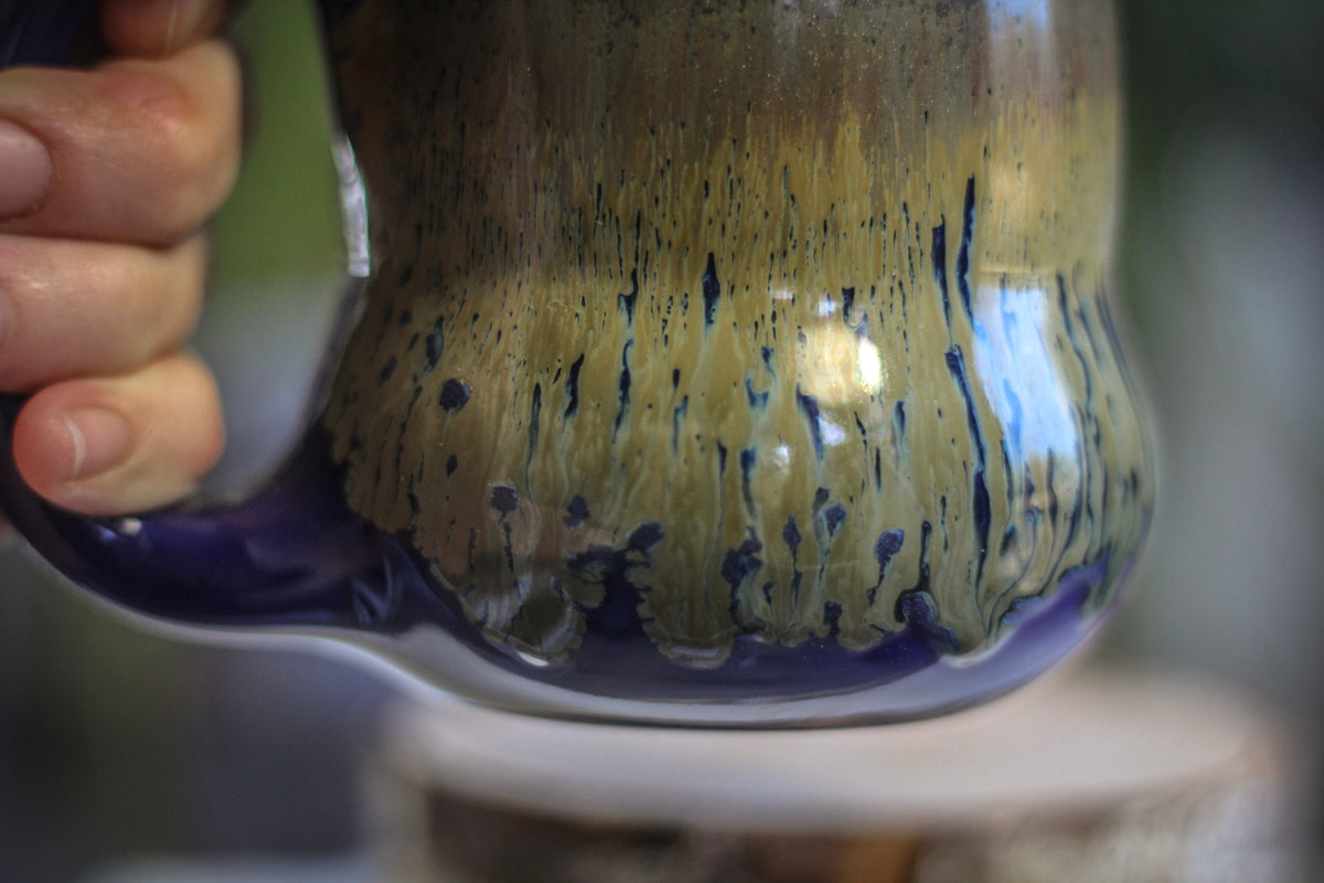 05-E Atlantean Falls Variation Gourd Mug, 14 oz.