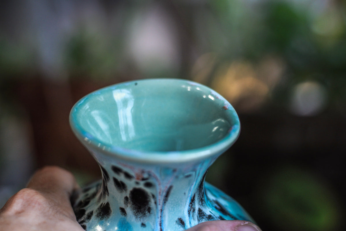 05-B Champlain Falls Oil Diffuser/Vase - MINOR MISFIT, 16 oz. - 10% off