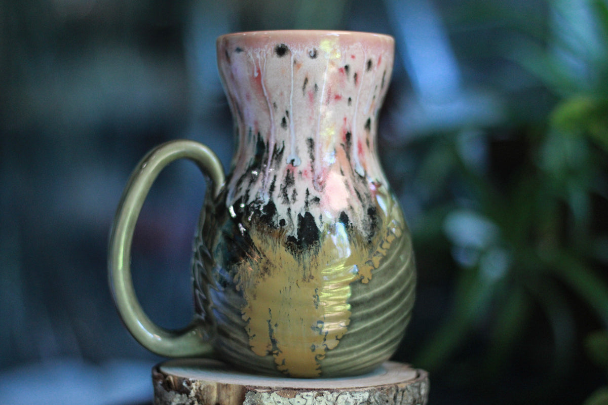 05-D Granny's Lace Barely Flared Textured Mug, 21 oz.