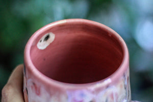 05-E Granny's Lace Textured Mug, 18 oz.