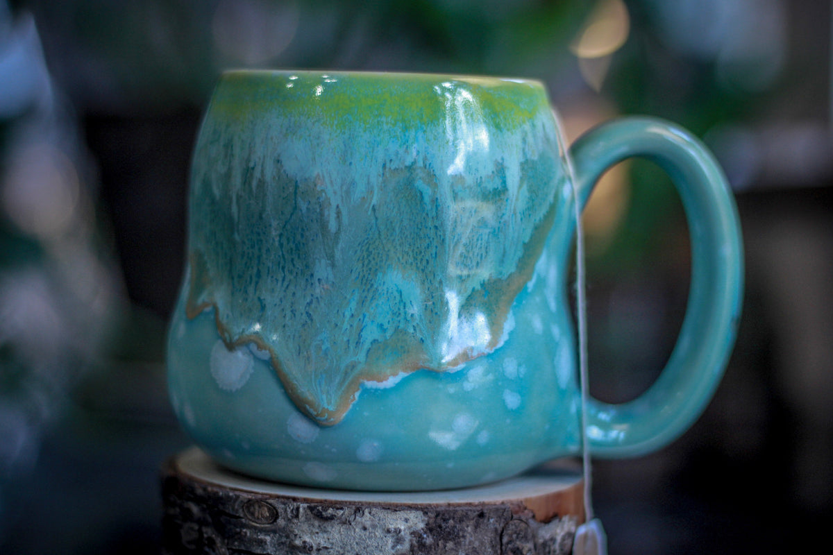 06-E Atlantean Jade Notched Squat Gourd Mug, 20 oz.
