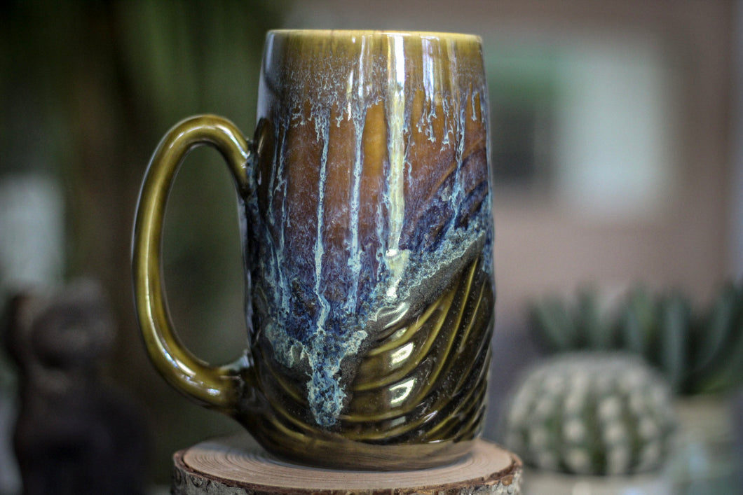 06-E Mossy Wave Textured Mug, 19 oz.