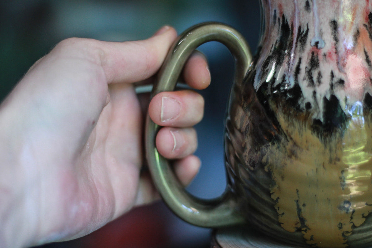 05-D Granny's Lace Barely Flared Textured Mug, 21 oz.