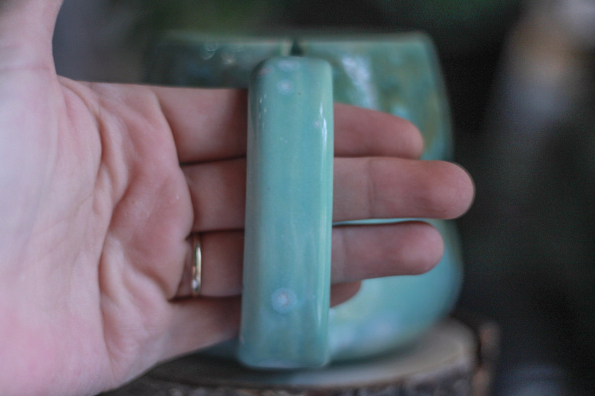 06-E Atlantean Jade Variation Notched Squat Gourd Mug, 16 oz.