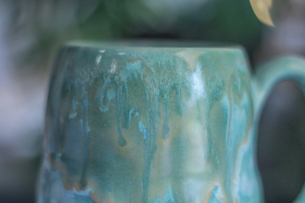 06-E Atlantean Jade Variation Notched Squat Gourd Mug, 16 oz.