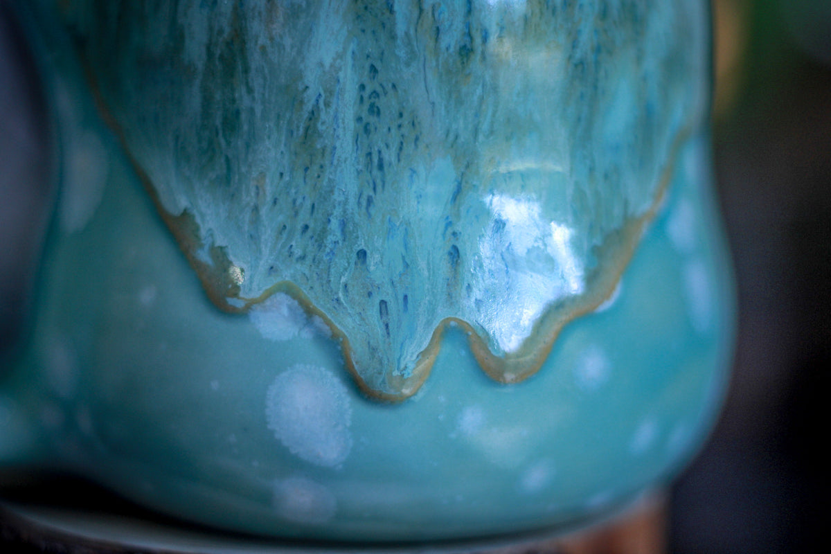 06-E Atlantean Jade Notched Squat Gourd Mug, 20 oz.