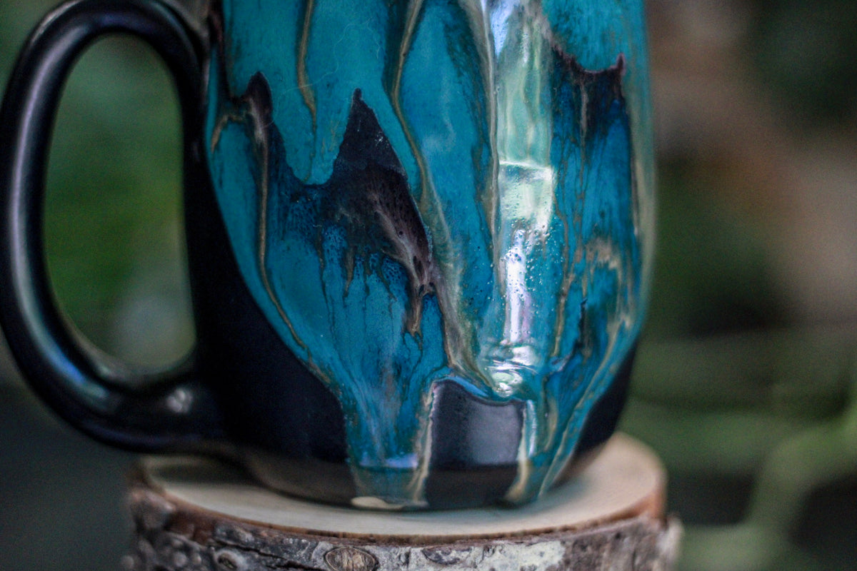 13-C Turquoise Grotto Mug - MISFIT, 22 oz. - 35% off