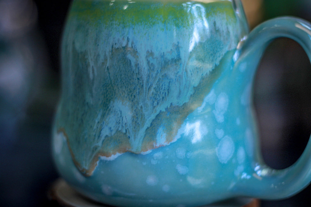06-E Atlantean Jade Notched Squat Gourd Mug, 20 oz.
