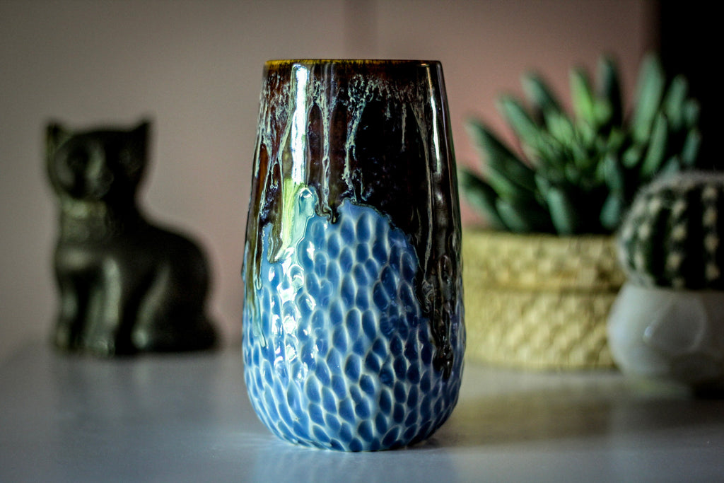08-D New Wave Textured Mug, 18 oz.