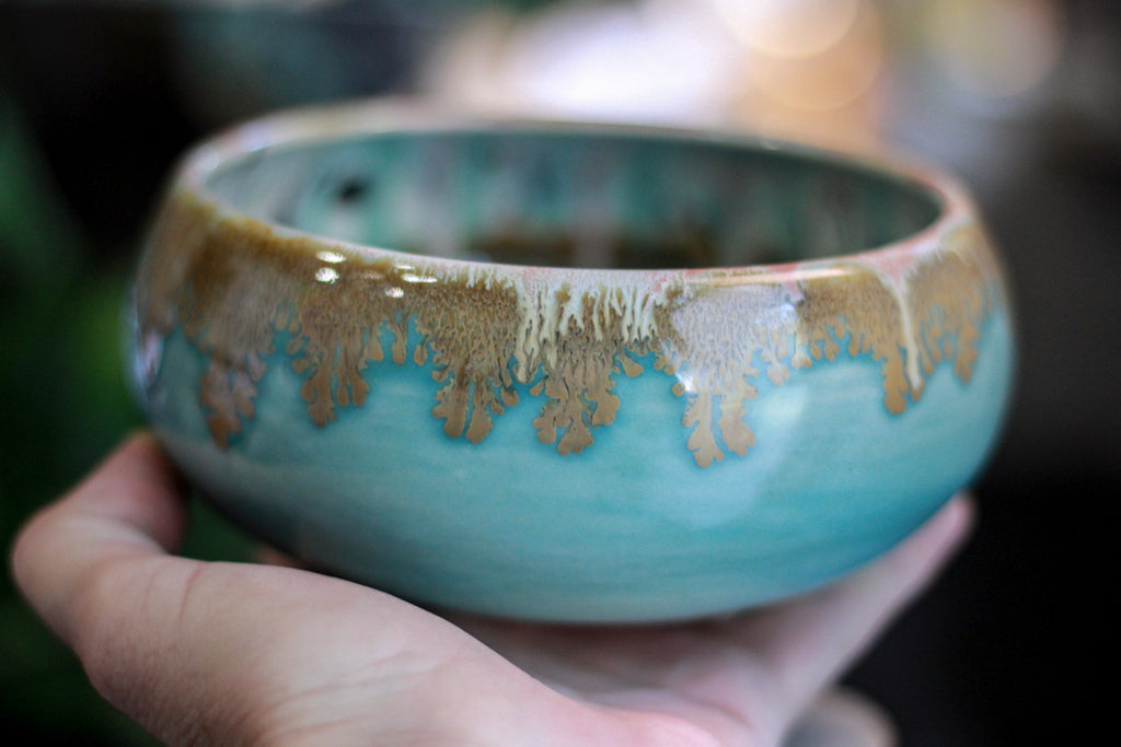 07-C Champlain Falls 'Eye' Bowl, 18 oz.