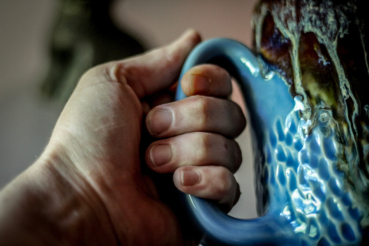 08-D New Wave Textured Mug, 18 oz.