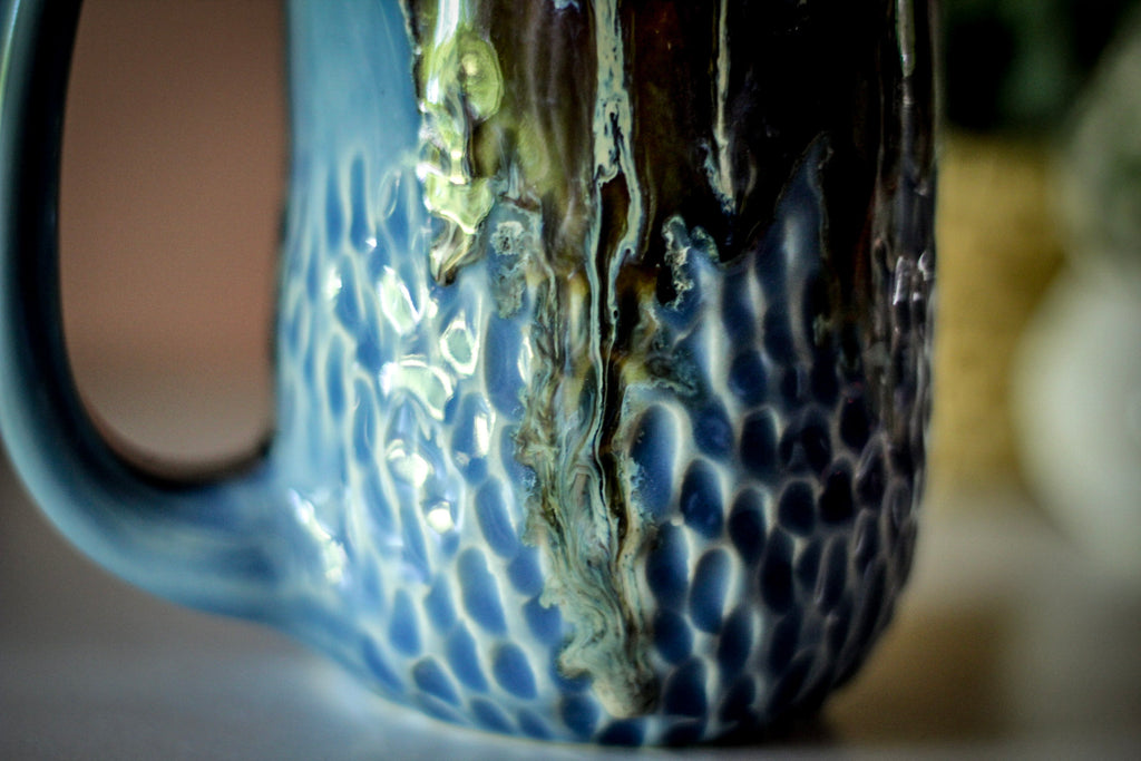 08-D New Wave Textured Mug, 18 oz.